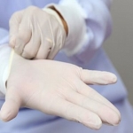 FDA propone di vietare i guanti in lattice con talco